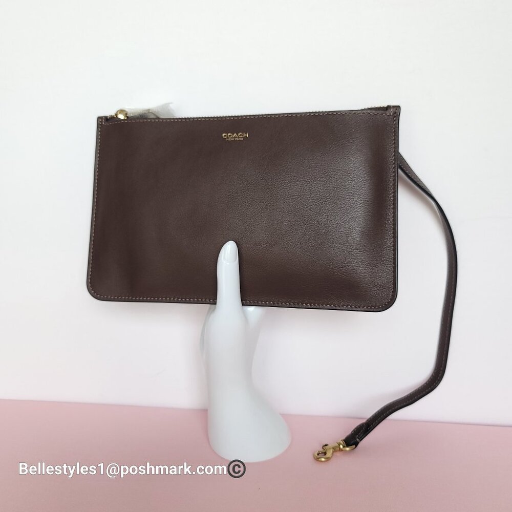COACH Natural Grain Leather Top-Zip Pouch with Dog-clip Leash- Maple color⭐ - Picture 5 of 16